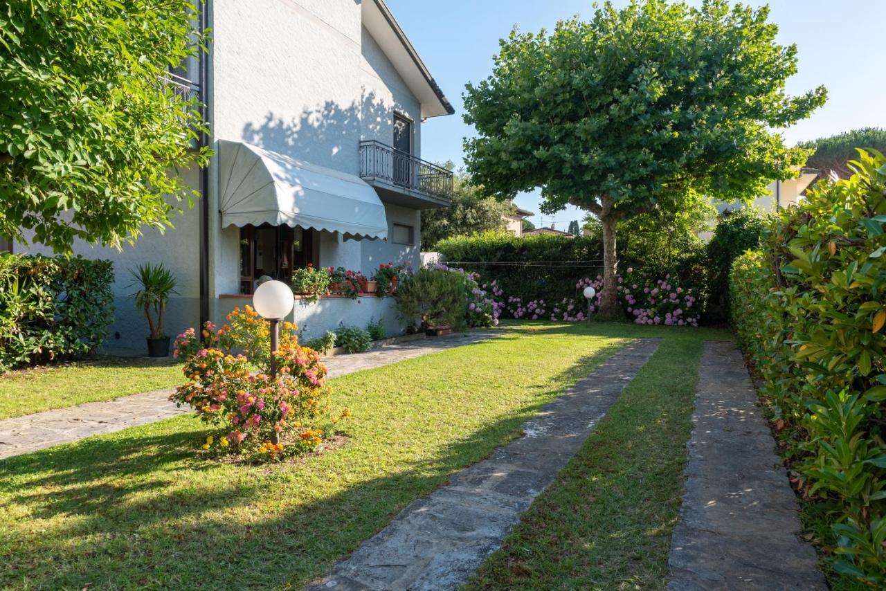 Apartment Holiday Versilia Camaiore Exterior foto
