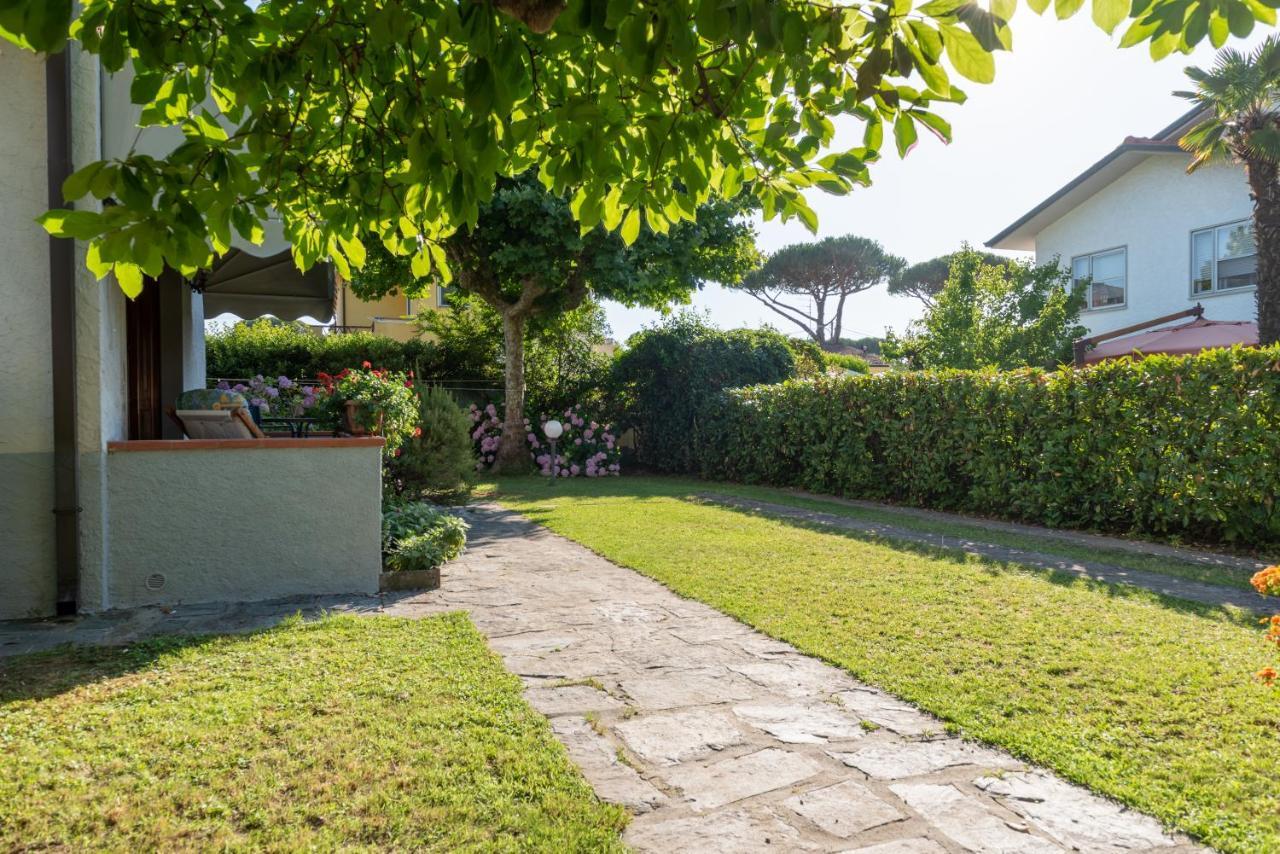 Apartment Holiday Versilia Camaiore Exterior foto