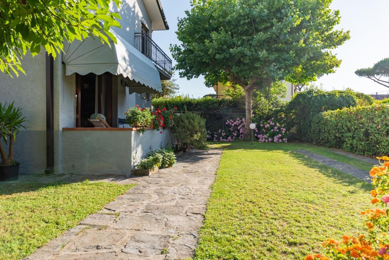 Apartment Holiday Versilia Camaiore Exterior foto